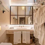 Alma Domus Ancient House Recently Opened Apartment