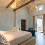 Apartment Alma Domus Ancient House Recently Opened *