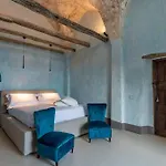 Alma Domus Ancient House Recently Opened Apartment