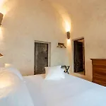 Alma Domus Ancient House Recently Opened Apartment