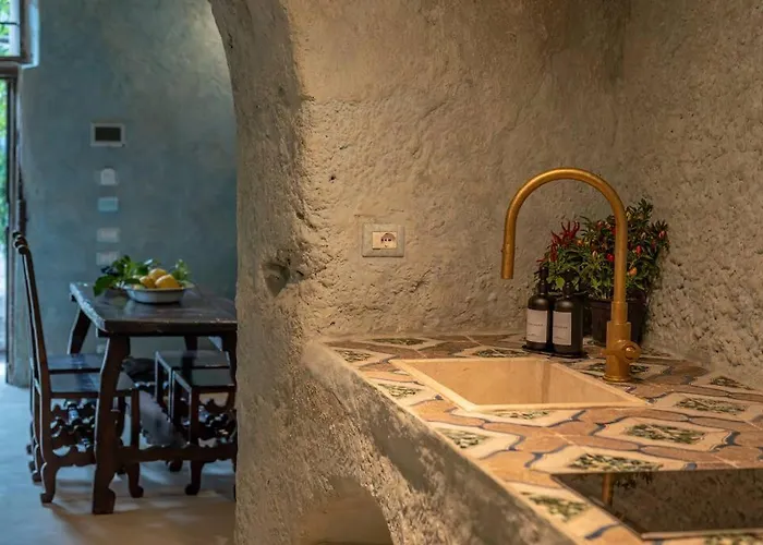 Alma Domus Ancient House Recently Opened Apartment